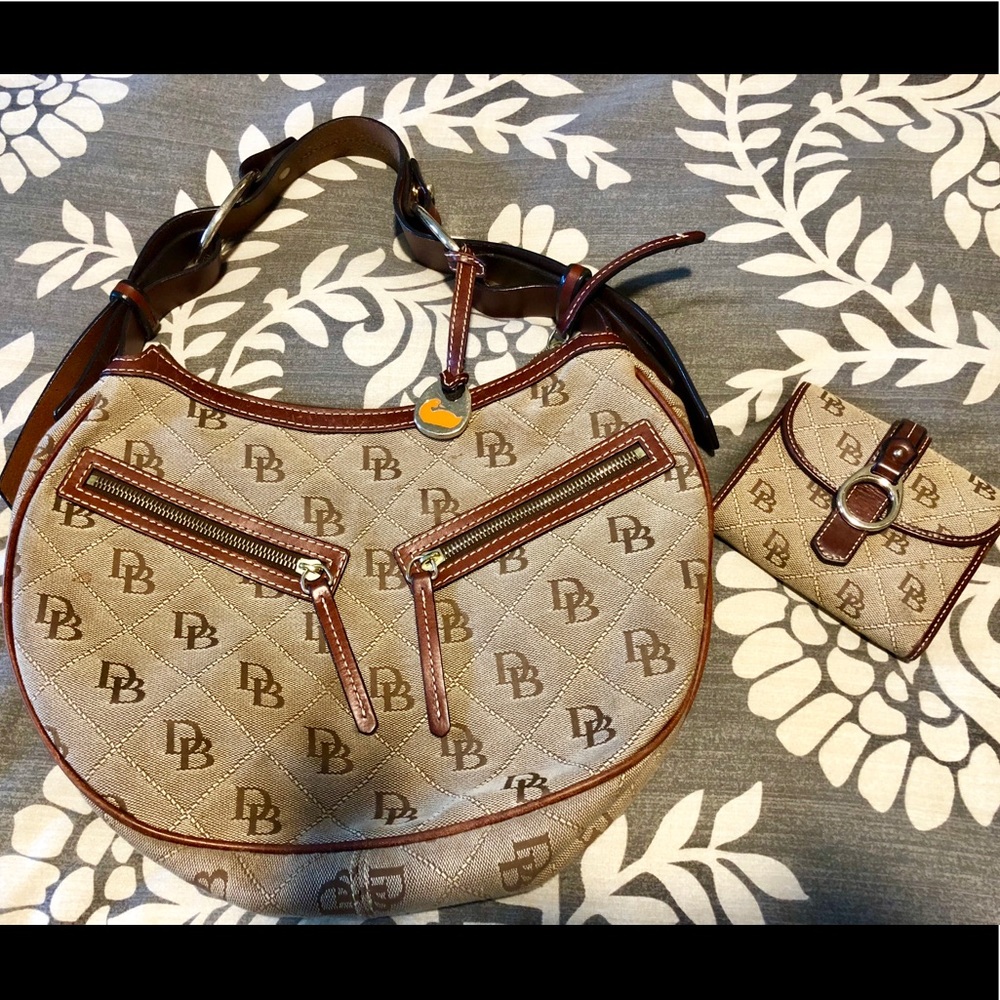 Dooney & Bourke Small Circle Hobo and wallet